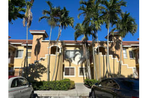 621 Nw 78th Terrace 205, Pembroke Pines