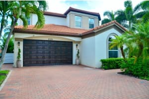 9720 Phipps Lane, Wellington