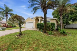1724 Sawgrass Circle, Greenacres