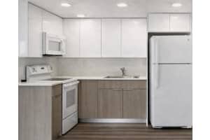 17350 Nw 68th Avenue 400-402a, Hialeah