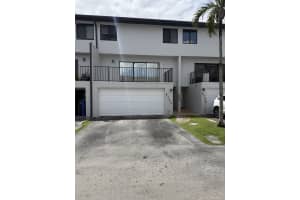 8730 Sw 154th Cir Place, Miami