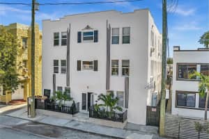 1142 Sw 4th Street 9, Miami