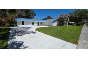 320 Chamberlain Boulevard, Fort Pierce