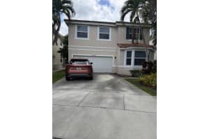 15258 Sw 51st Street Sw, Davie