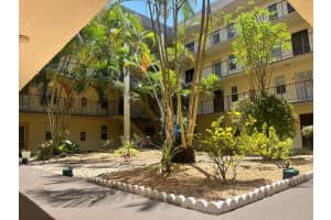 2871 Somerset Drive 414, Lauderdale Lakes