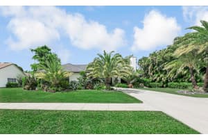 1593 Yarmouth Avenue, Wellington