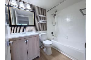100 Sw 132nd Way 303k, Pembroke Pines