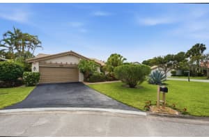 5743 Lakeview Mews Drive, Boynton Beach