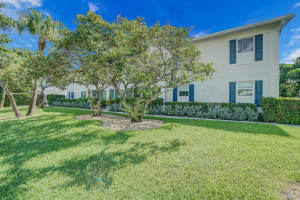 315 Venetian Drive 8, Delray Beach