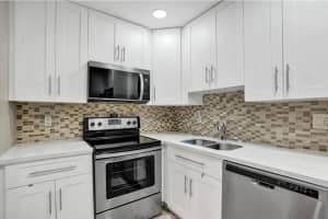 4980 E Sabal Palm Boulevard E 124, Tamarac