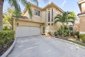 11377 Lakeview Drive, Coral Springs