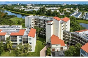 2314 S Cypress Bend Drive Unit 313, Pompano Beach