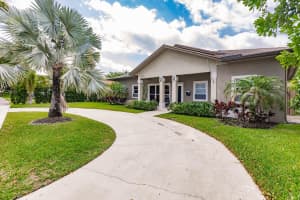 3600 S Longfellow Circle, Hollywood