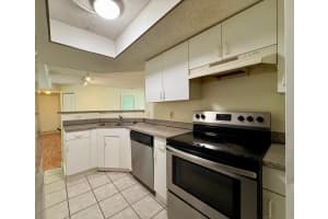 5065 Wiles Road 204, Coconut Creek
