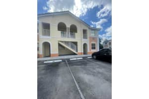 2903 Se 17th Avenue 211, Homestead