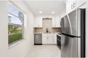 401 Monaco Way 401, Delray Beach