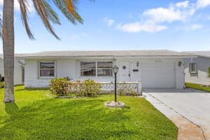 904 Sw 5th Court, Boynton Beach