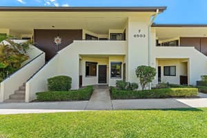 6503 Se Williamsburg Drive 104, Hobe Sound