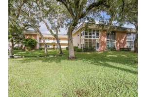 6 Vista Gardens Trail 201, Vero Beach
