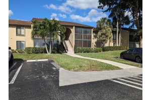702 Sunny Pine Way G1, Greenacres