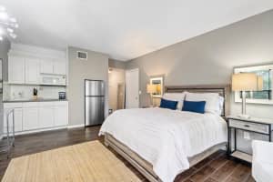 11863 Wimbledon Circle 407, Wellington