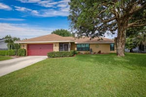 8272 Blue Cypress Drive, Lake Worth