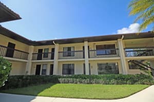 450 Sw South River Drive 104, Stuart