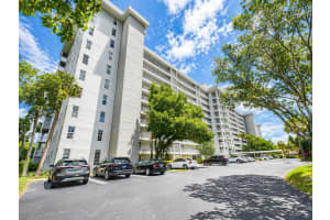 4015 W Palm Aire Drive 205, Pompano Beach