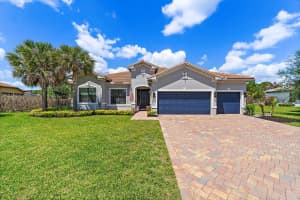 940 Sw Canoe Creek Terrace, Palm City
