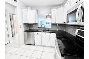 2865 Sw 22nd 1080, Delray Beach