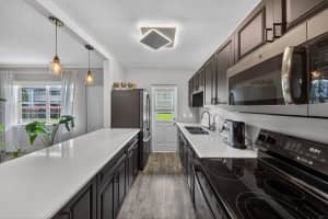 2110 Ne 42nd Street 4b, Lighthouse Point