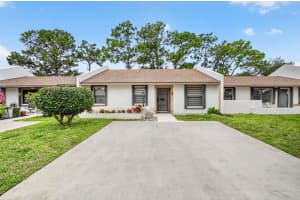 6105 Fairfield Circle, Greenacres