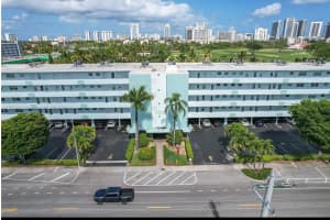 700 Ne 14th Avenue Ne 404, Hallandale Beach