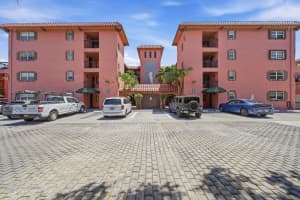 670 Tennis Club Drive 303, Fort Lauderdale