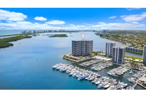 100 Lakeshore Drive 354, North Palm Beach