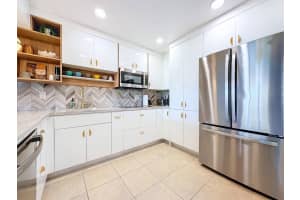 2311 S Cypress Bend Drive 319a, Pompano Beach