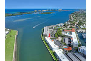 28 Yacht Club Drive, North Palm Beach