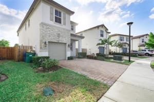 2441 Nw 131st Circle 2441, Miami