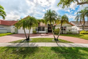 1091 Nw 162nd Avenue, Pembroke Pines