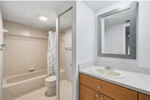 9972 Nw 6th Court, Plantation