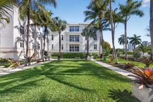 182 Lake Drive 5-301, Palm Beach Shores