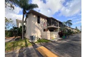 740 Se 1st Way 101, Deerfield Beach