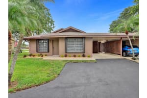3747 E Valley Green Drive 76, Davie