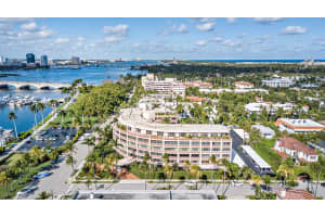 369 S Lake Drive 2b, Palm Beach