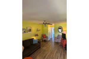 16 Vista Palm Lane 205, Vero Beach