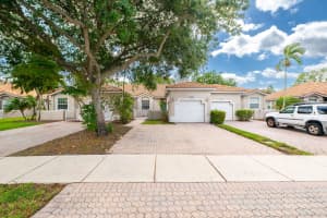 2590 E Aragon Boulevard 2, Sunrise
