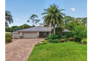 706 Foxpointe Circle, Delray Beach