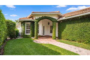 2920 Twin Oaks Way, Wellington