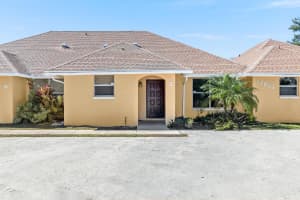 13868 York Court C, Wellington