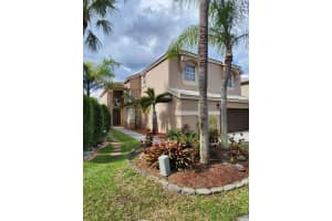 15729 Nw Tenth Street Nw, Pembroke Pines